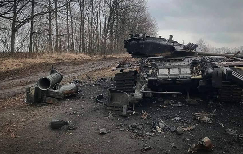 Окупанти завдають авіаційних ударів по Маріуполю і проводять штурмові дії в районі морського порту, – Генштаб