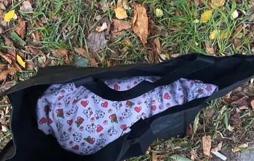 В Луцке мать оставила пакет с мертвым младенцем на остановке, ее заподозрили в убийстве. ВИДЕО