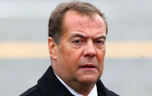 Бывший президент России Дмитрий Медведев пытался совершить самоубийство, – источник
