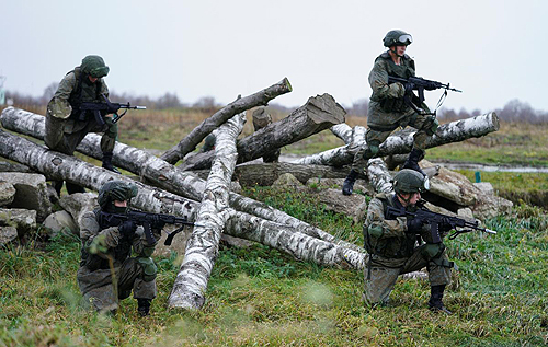 Небоєздатні солдати з високими зарплатами: Росія набирає батальйони добровольців на війну з Україною, – ISW
