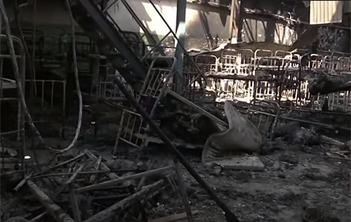 Журналісти агентства Reuters показали відео з місця теракту в Оленівці. 18+