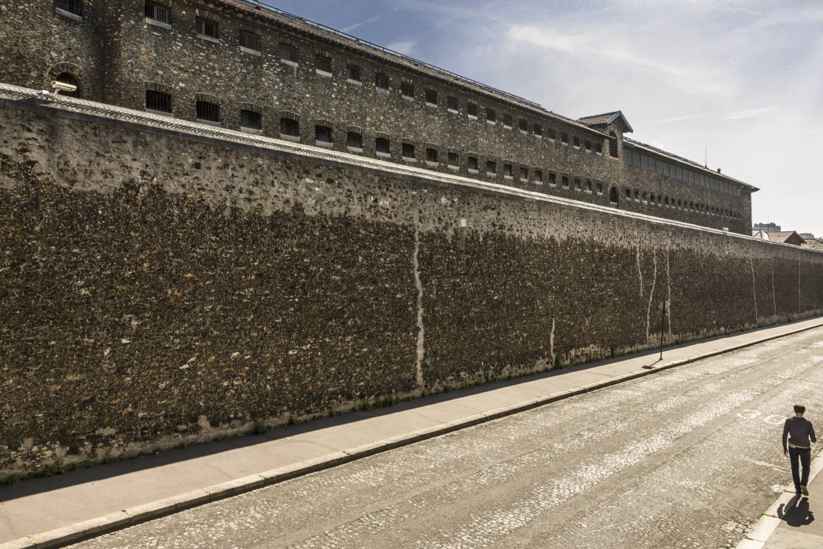 Міністр юстиції Франції відвідав ув'язненого експрезидента Саркозі Міністр юстиції Франції відвідав ув'язненого експрезидента Саркозі