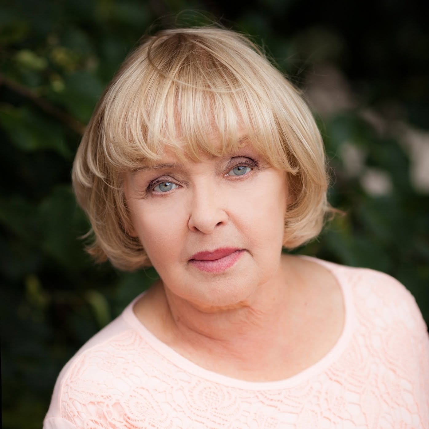 Ліна Костенко, Римма Зюбіна, Соня Сотник вітають Аду Роговцеву з 89-річчям та читають її вірші