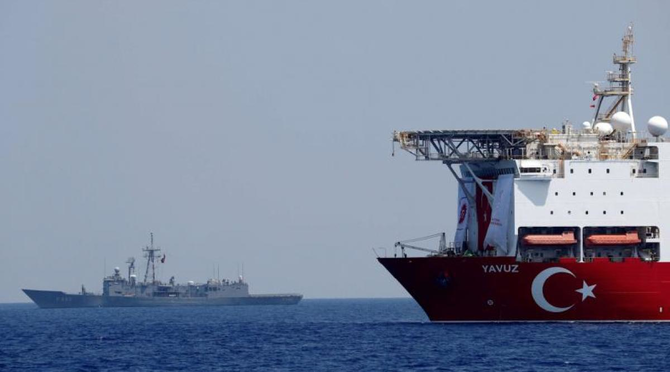 Франція звинуватила ВМС Туреччини в агресивних маневрах в Середземному морі