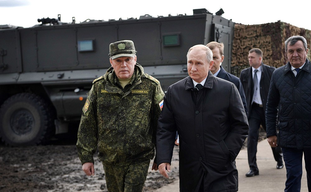 Лев Шлосберг рассказал о готовности Путина к вторжению в Украину