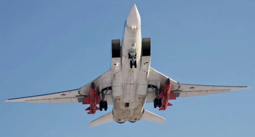 Росія підняла у повітря чотири бомбардувальники Ту-22М3: Повітряні сили попередили про загрозу пусків ракет Росія підняла у повітря чотири бомбардувальники Ту-22М3: Повітряні сили попередили про загрозу пусків ракет
