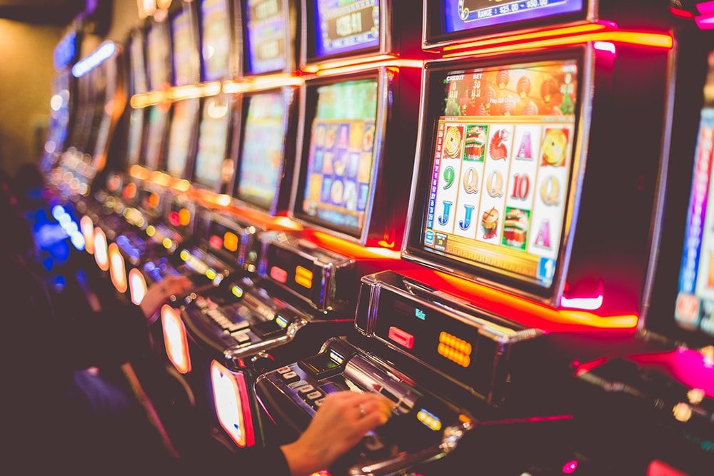 Гончарук: рейди по азартних закладах можуть повторити. ВІДЕО