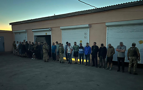 Привезли до кордону на зерновозі: на Одещині затримали групу з 23 чоловіків, які намагалися потрапити в Молдову. ВІДЕО