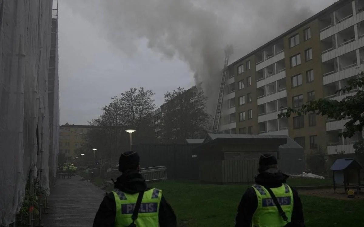 Людей знімали з балконів: у будинку в Швеції прогримів потужний вибух. ФОТО, ВІДЕО