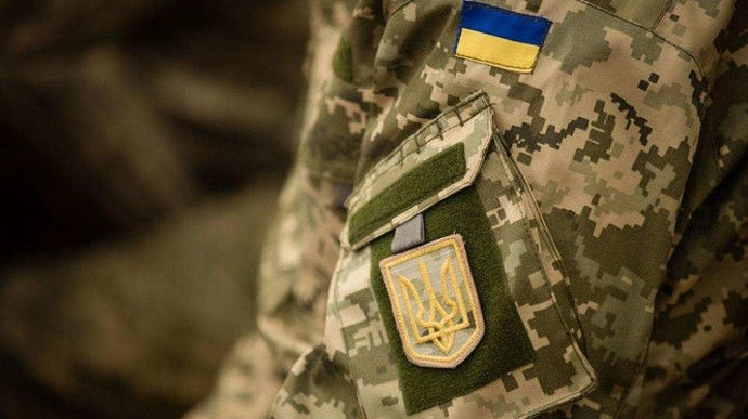 Двоє українських військових підірвалися на міні на Донбасі