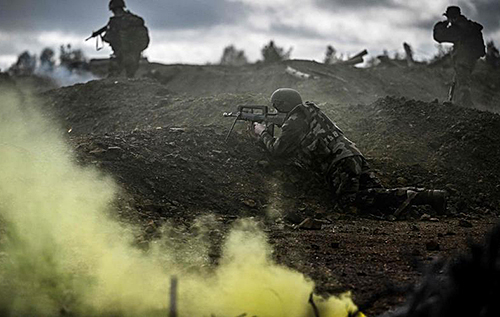 ЗСУ збили темп росіян під Покровськом, тривають бої за два селища, – військовий