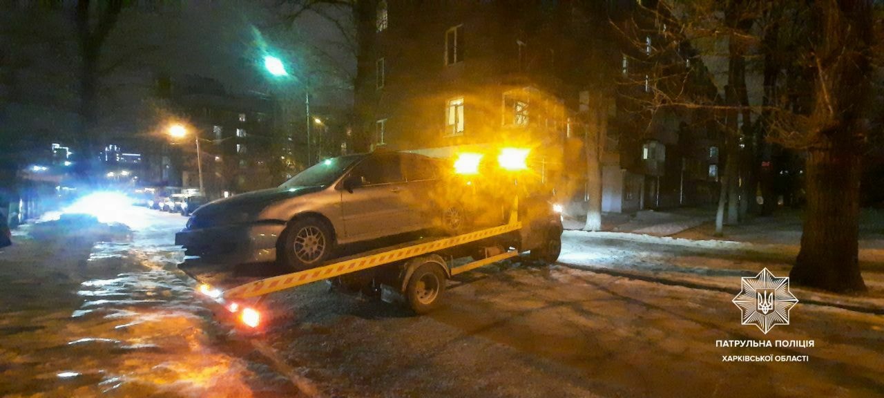 Не сплатив 27 штрафів: у Харкові вилучили автомобіль у серійного порушника правил дорожнього руху