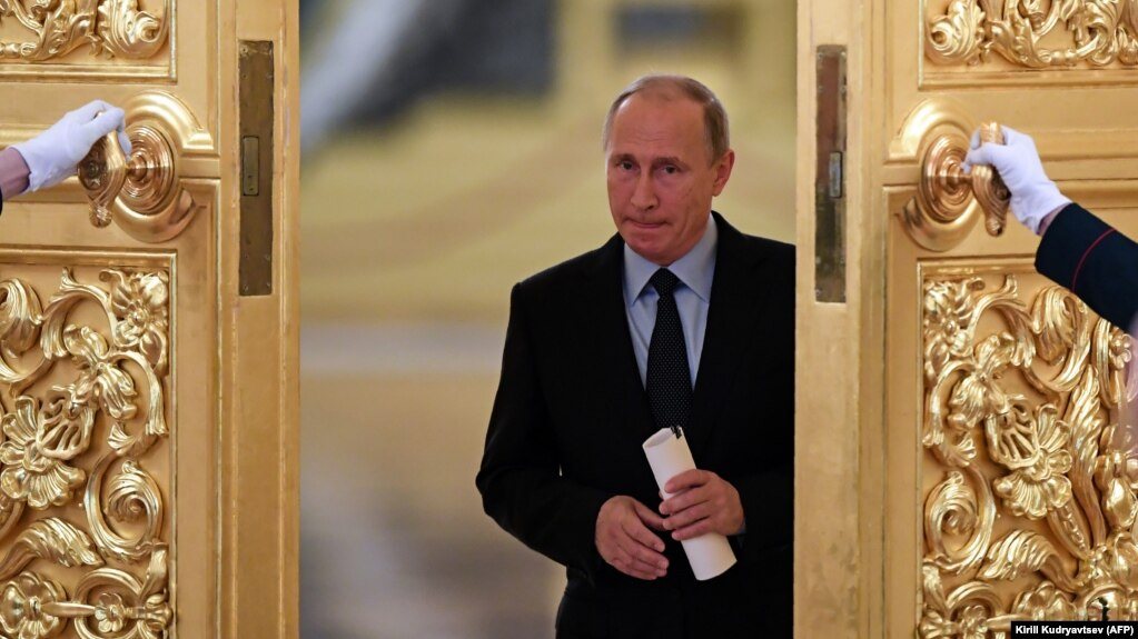 Путин Кремль двери
