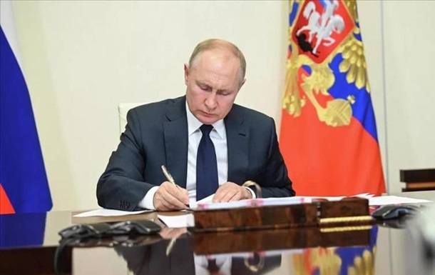 Росія не повідомлятиме Раду ЄС про запровадження воєнного стану в країні: Путін підписав закон