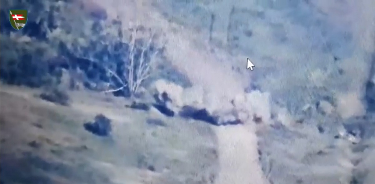 "Горить-палає": бійці волинської бригади видовищно знищили російський танк. ВІДЕО