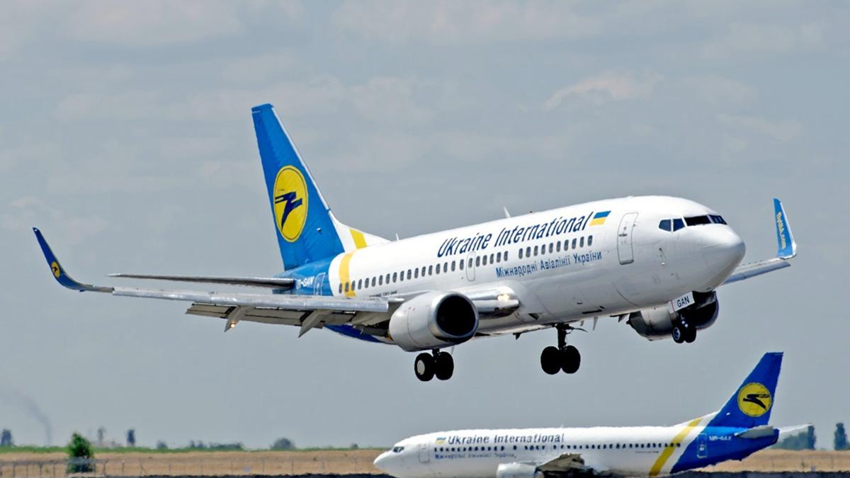 Влада скасувала рейс до Лондона, яким мали летіти українські заробітчани