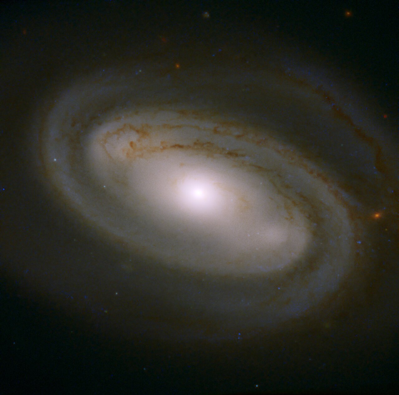 Телескоп Hubble сфотографував галактику, вона схожа на лате