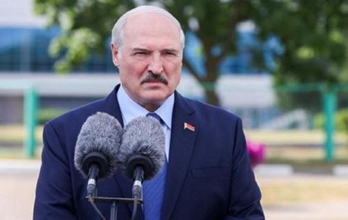 В Минске митинг в поддержку Лукашенко проходит с его участием. ВИДЕО