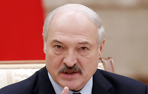 Лукашенко готов возобновить отношения с Украиной, но инициативу должен проявить "молодой обучаемый" Зеленский