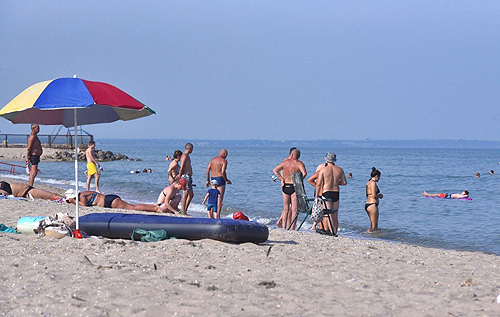 Оральный секс с кальяном на пляже в Одессе закончился для парочки путевкой в военкомат. ВИДЕО