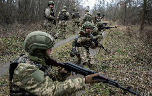 Україна мотивує новобранців, пропонуючи їм самим вибрати свою роль у війні, – FT