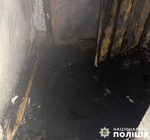 Щоб влаштувати пожежу, приніс дві шини: у Києві затримали чоловіка, який намагався підпалити квартиру