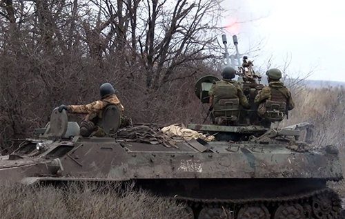 Росіяни лізуть колонами, застосовують велику кількість бронетехніки: що відбувається у Часовому Яру