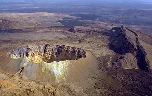 Після 12 тисяч років тиші: в Ефіопії прокинувся вулкан, попіл піднявся на 14 км Після 12 тисяч років тиші: в Ефіопії прокинувся вулкан, попіл піднявся на 14 км