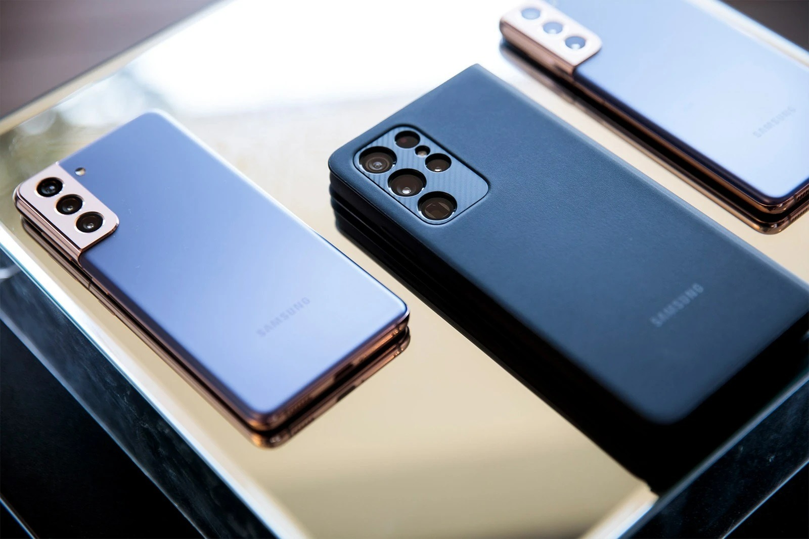 Motorola і Samsung у середньому сегменті: у чому різниця на практиці