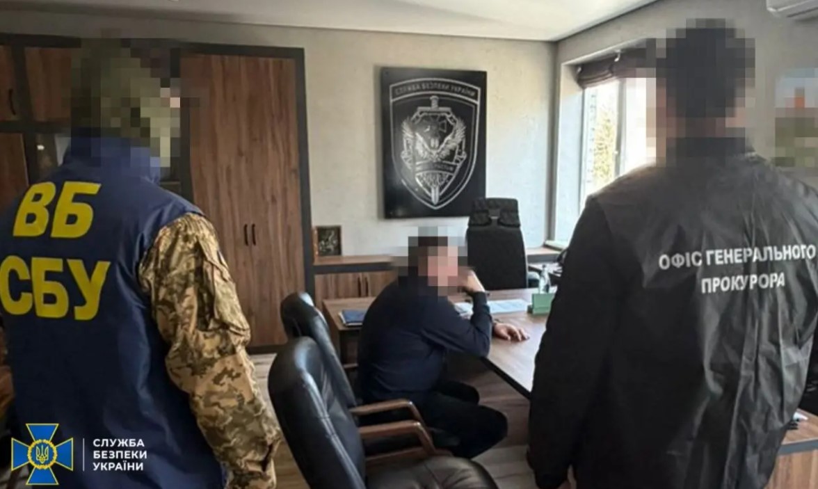 СБУ заарештувала заступників начальника за хабар у $620 тис.: деталі СБУ заарештувала заступників начальника за хабар у $620 тис.: деталі