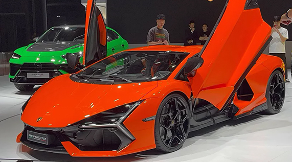 Два нові авто та електромобіль: Lamborghini планує велике поповнення модельного ряду в 2026 році