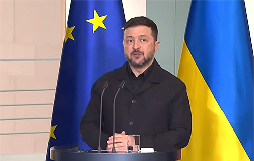 "Воїнам на фронті потрібні ротації": Зеленський заявив про необхідність повернення українців мобілізаційного віку з-за кордону