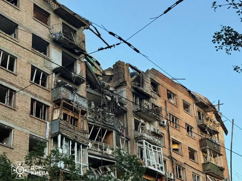 У Києві зловили мародера, який грабував пошкоджені вибухом квартири У Києві зловили мародера, який грабував пошкоджені вибухом квартири