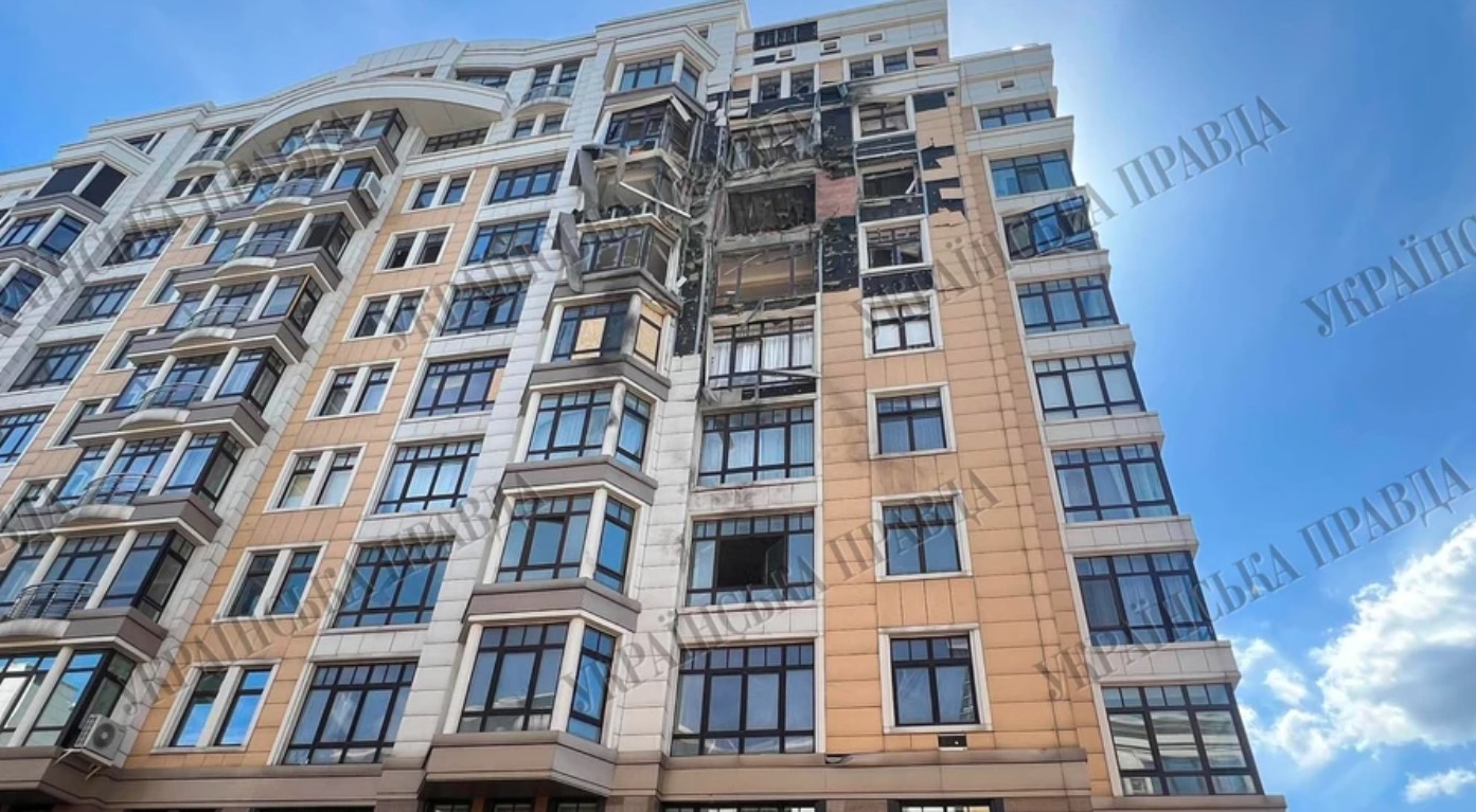Оккупанти розбомбили будинок Міндіча та Зеленського Оккупанти розбомбили будинок Міндіча та Зеленського