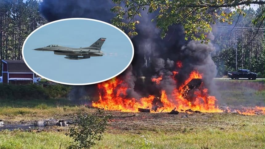 У США під час тренувального польоту розбився винищувач F-16 У США під час тренувального польоту розбився винищувач F-16