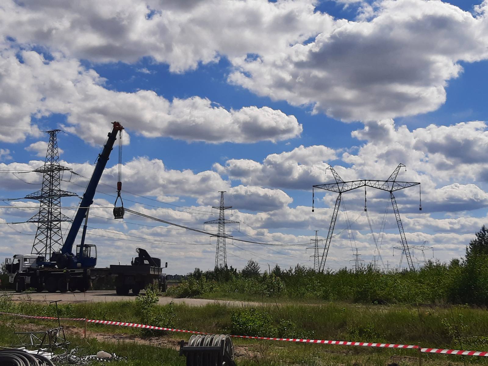 Ворог знову обстріляв об'єкти енергетики: пошкоджена магістральна мережа у центрі України