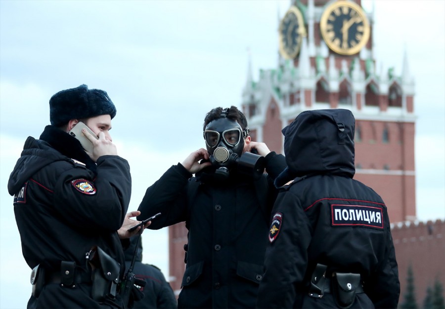Россия "уверенно выходит" из эпидемии коронавируса с потерями