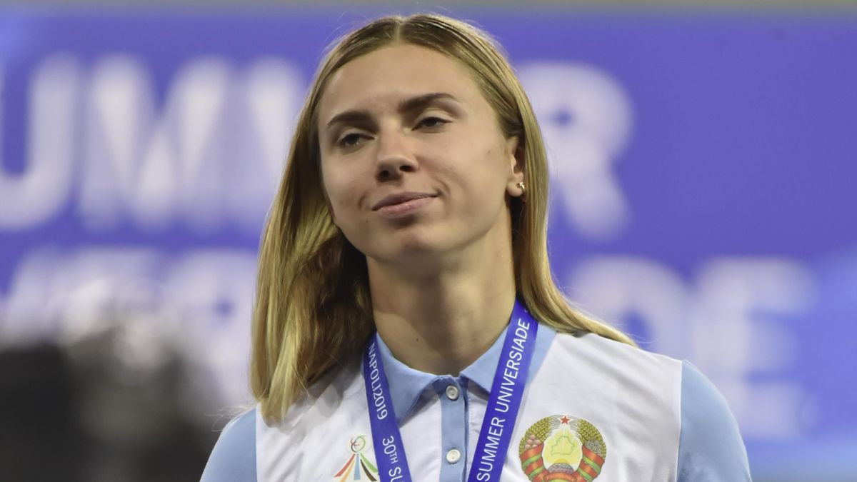 Легкоатлетка Тимановская продала свою медаль и призвала жителей Беларуси покинуть страну