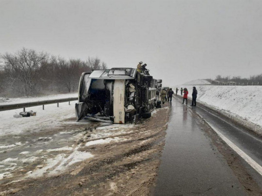 3 декабря, в Воронежской области России перевернулся междугородний автобус, в котором находились украинцы. 
