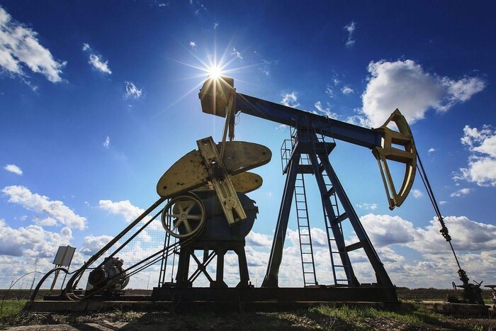 Росія скоротить видобуток нафти через ембарго ЄС та цінову стелю