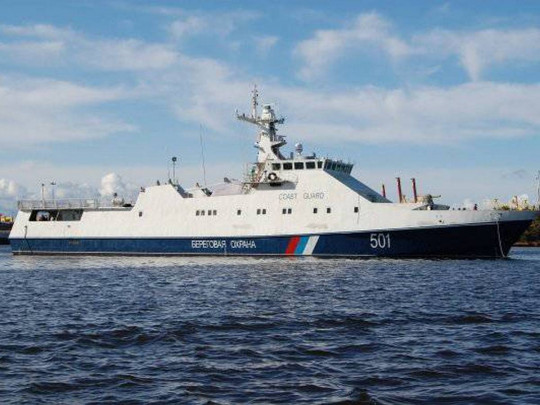 "Не выдержат у кого-то нервы, и начнет стрелять": вице-адмирал Гайдук о провокации россиян в Азовском море