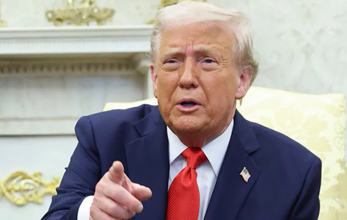 Білий дім оновив офіційний портрет президента Трампа. ВІДЕО