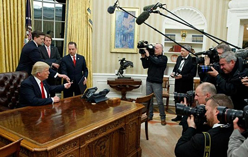  Трамп виключив WSJ із пулу преси через статтю про зв’язки з Епштейном