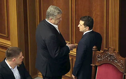 Порошенко сумел обыграть самоуверенного и неопытного Зеленского, окруженного фаворитами, "братьями" коррупционеров и просто друзьями, – Небоженко