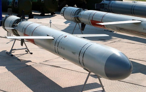 Подоляк розповів, звідки Росія бере необхідне для будівництва нових ракет