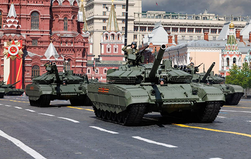 Парад Путіна до Дня перемоги: це лише вистава, яка приховує реальний стан російської армії, – The Telegraph