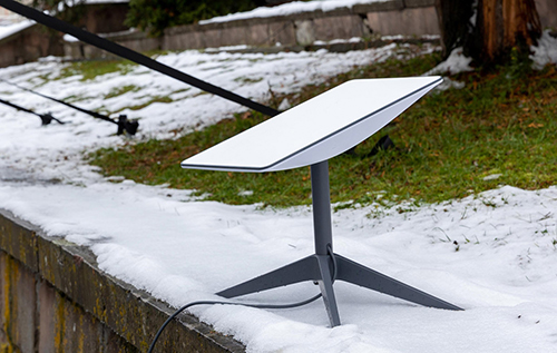 Відключення Starlink: окупанти просять у волонтерів рації