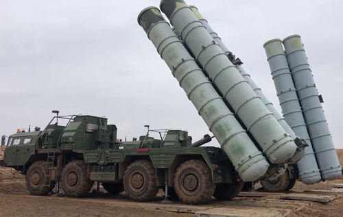HIMARS неуязвимы: в России начались разборки с производителями систем ПВО С-300 и С-400