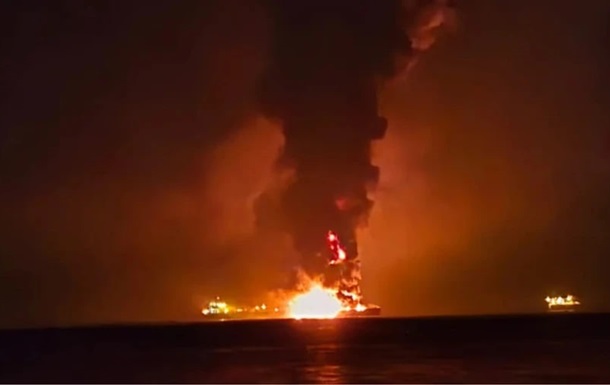 У Перській затоці горять нафтові танкери після атаки Ірану