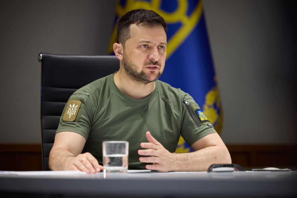 РФ вважає, що зміна президента в Україні "полегшить їм завдання". Дивно, що цього хочуть і США, - Зеленський